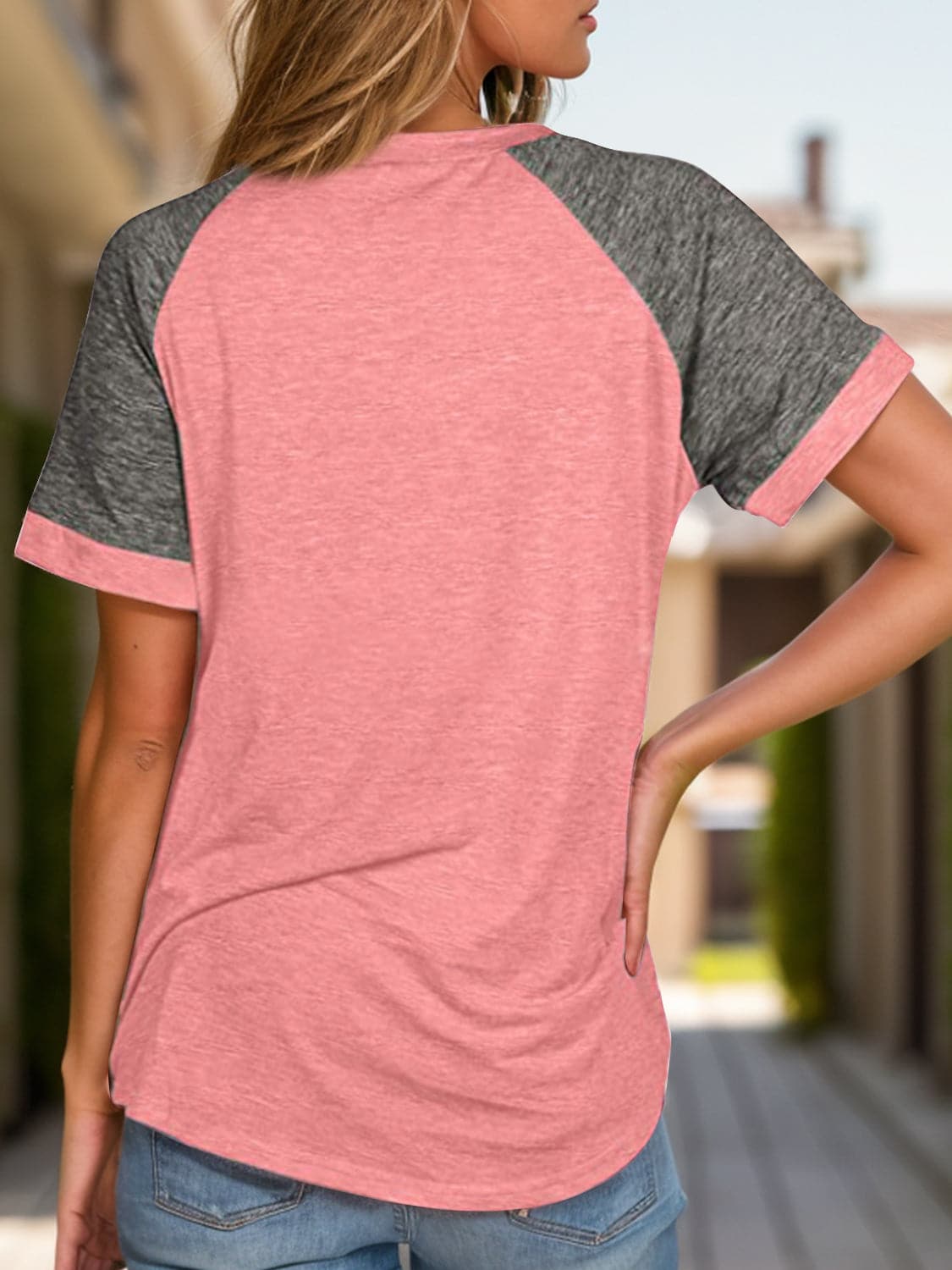 Full Size Contrast Round Neck Short Sleeve T-Shirt.