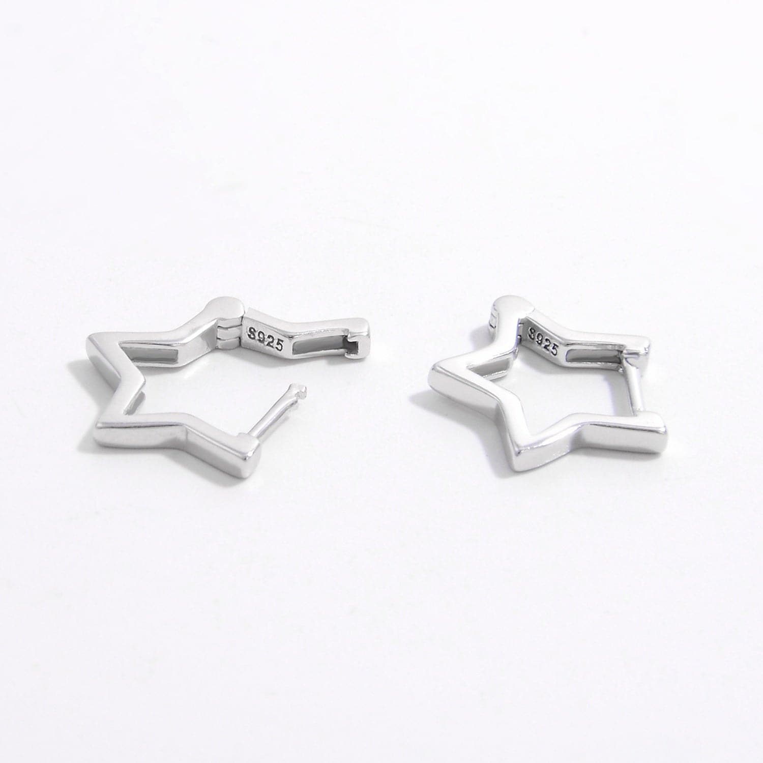 925 Sterling Silver Star Earrings.