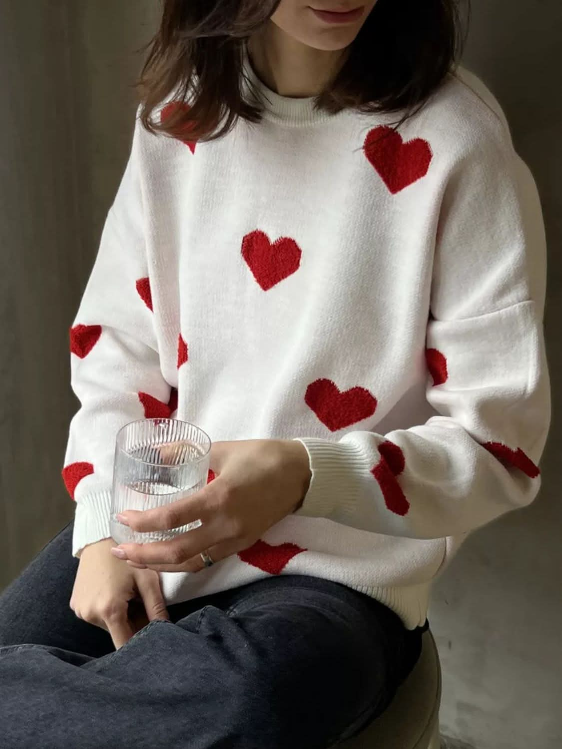 Cozy heart-shaped round neck sweater with dropped shoulders