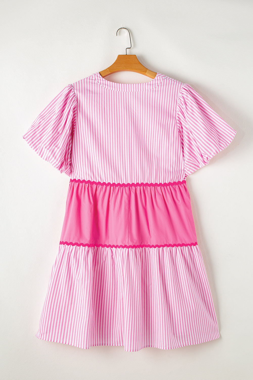 Chic pink striped block puff sleeve plus size dress