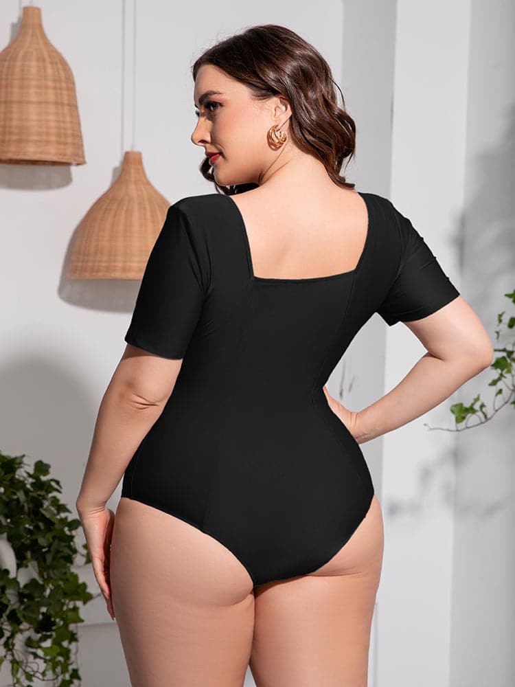 Plus Size Scoop Neck Short Sleeve One-Piece Swimsuit.