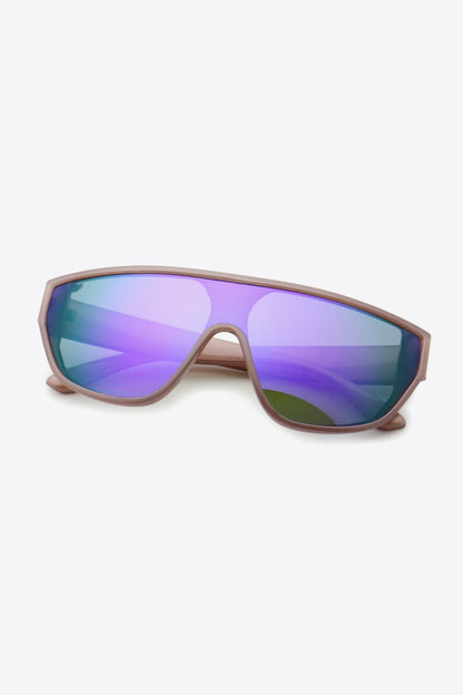 UV400 Polycarbonate Wayfarer Sunglasses.