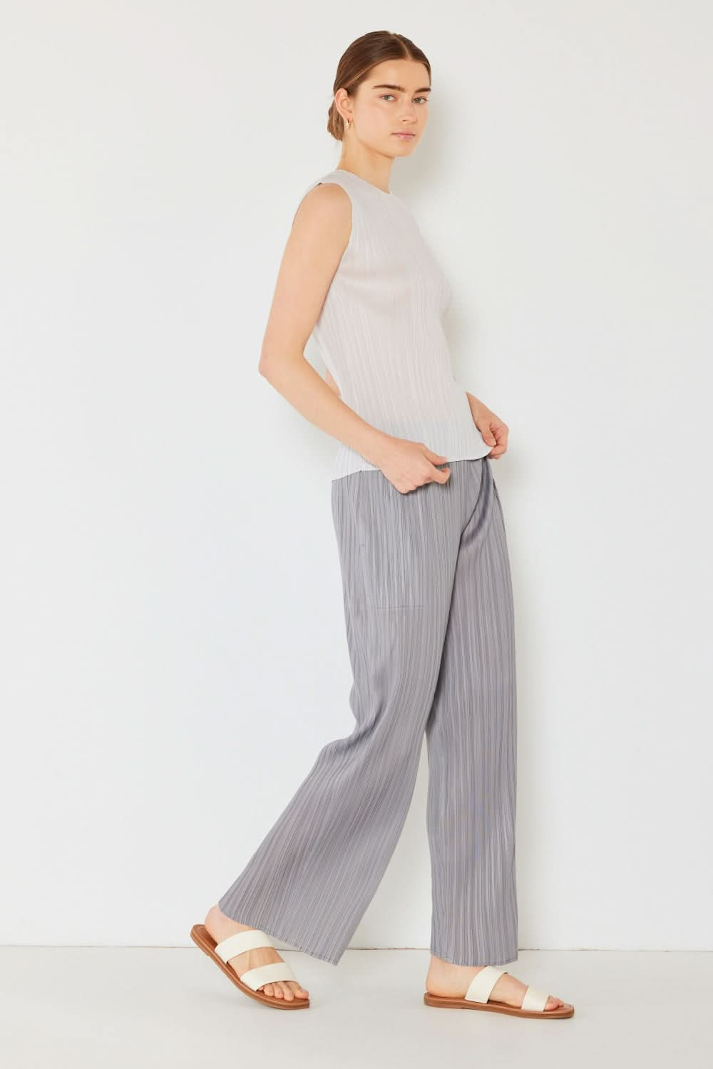 Elegant Pleated Elastic-Waist Straight-Leg Pants for Versatile Styling