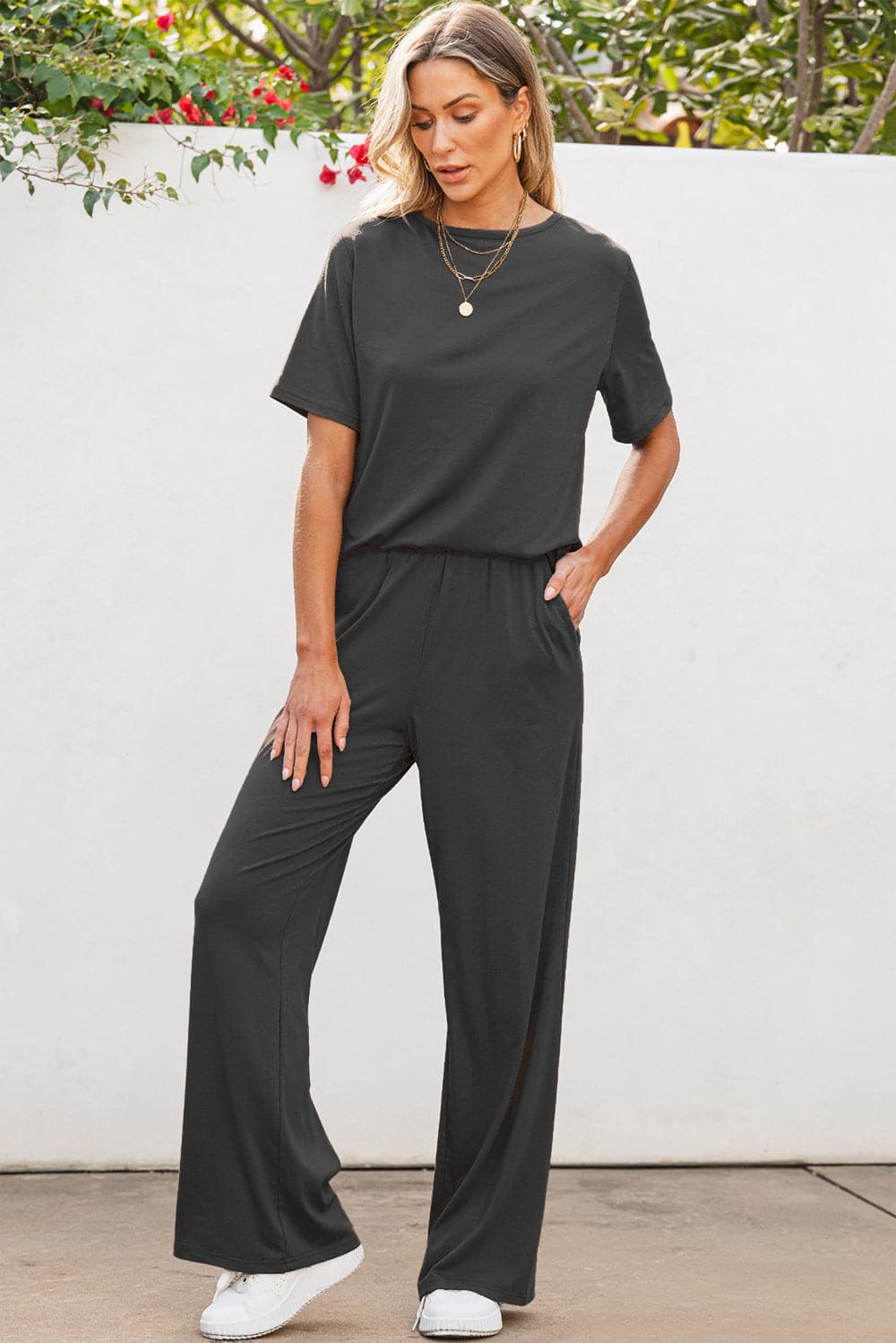 Round Neck Short Sleeve Top and Pants Set.