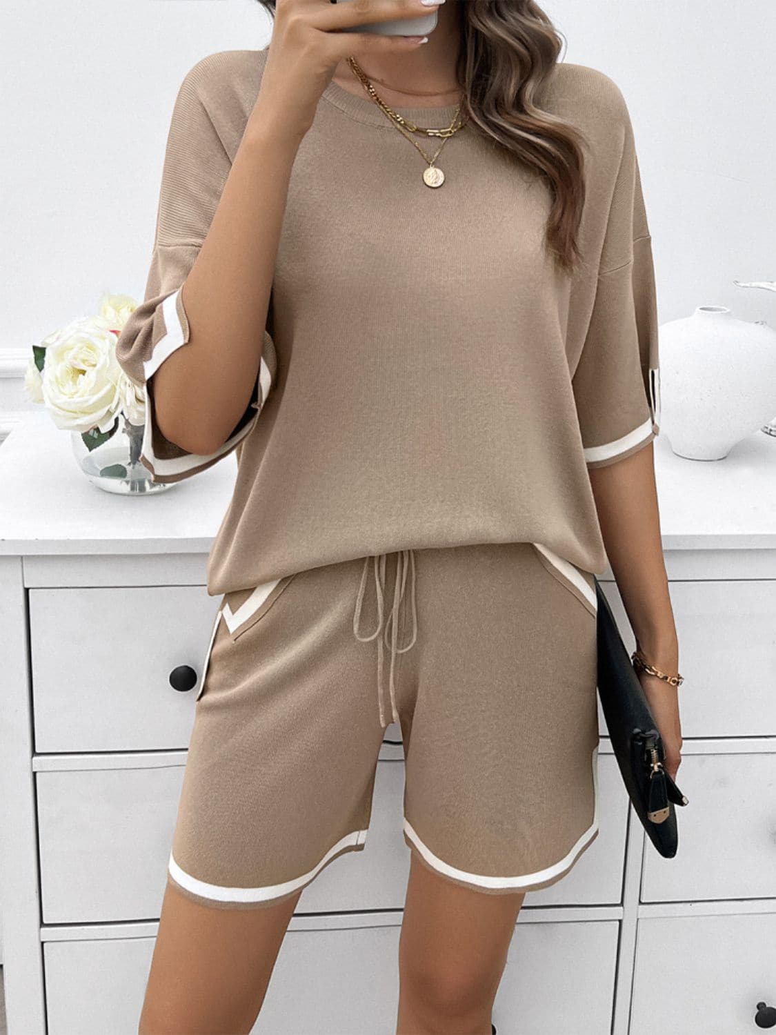 Contrast Trim Round Neck Top and Shorts Set.