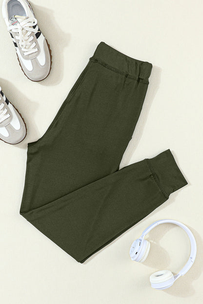 Cozy moss green joggers with drawstring and pockets