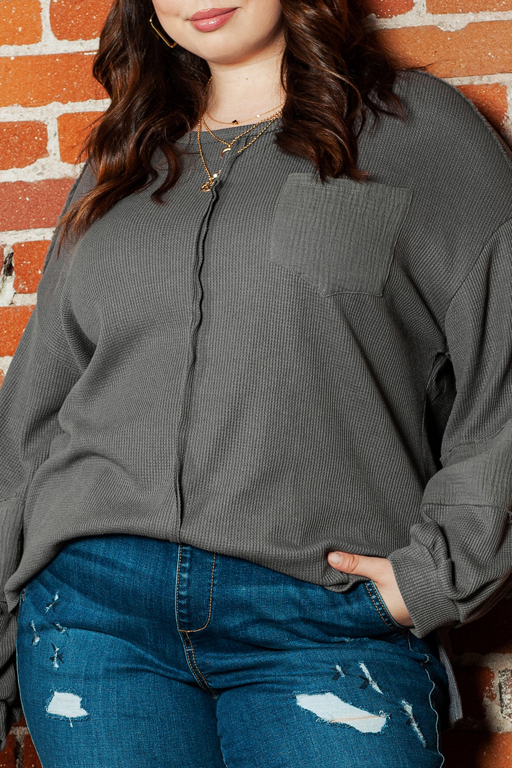 Chic dark grey plus size crinkle patchwork top with exposed seams