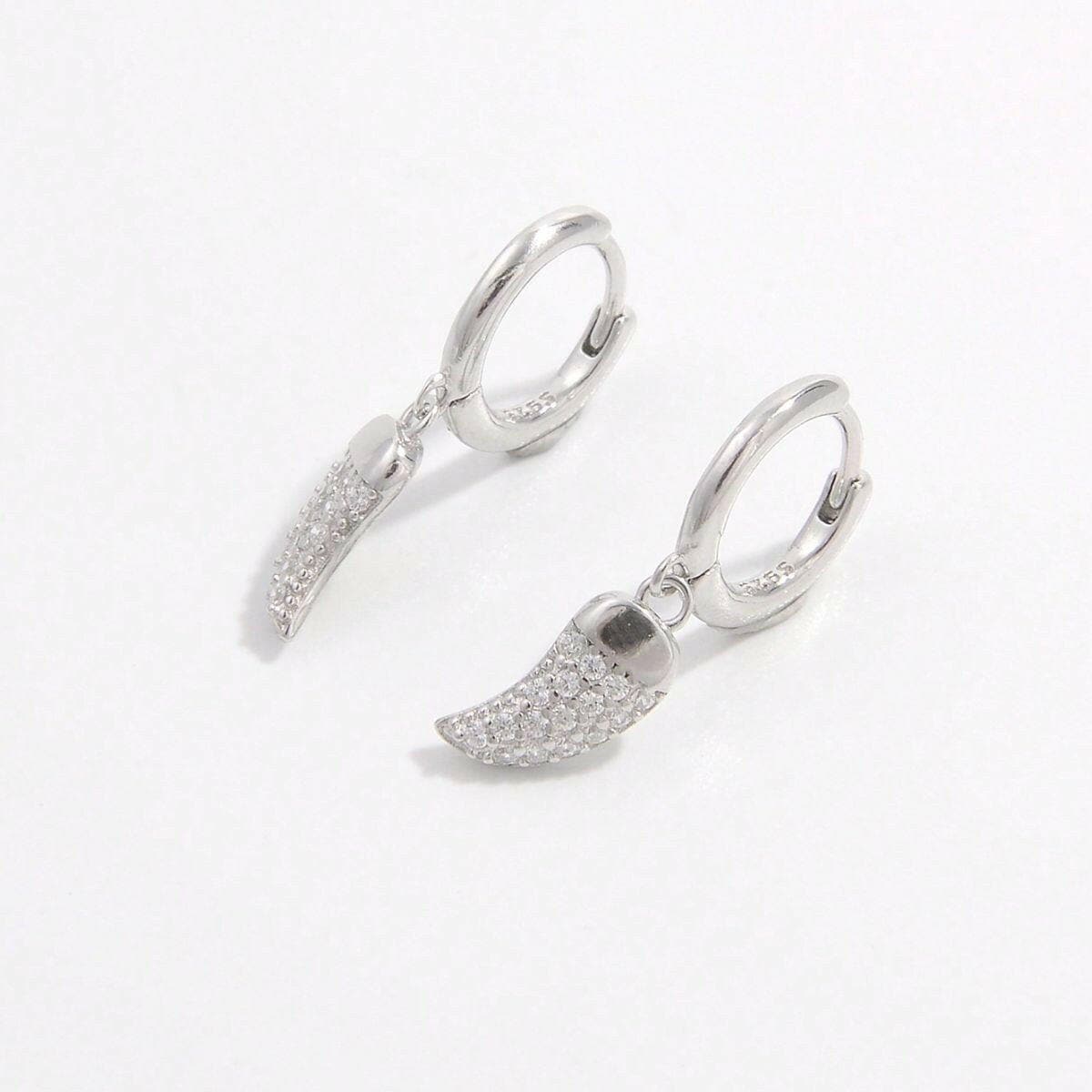 925 Sterling Silver Zircon Chili Shape Earrings.