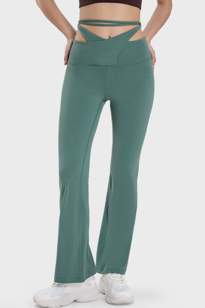 Tied Mid-Rise Waist Active Pants.