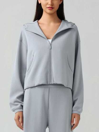 Hooded zip sweatshirt with pockets