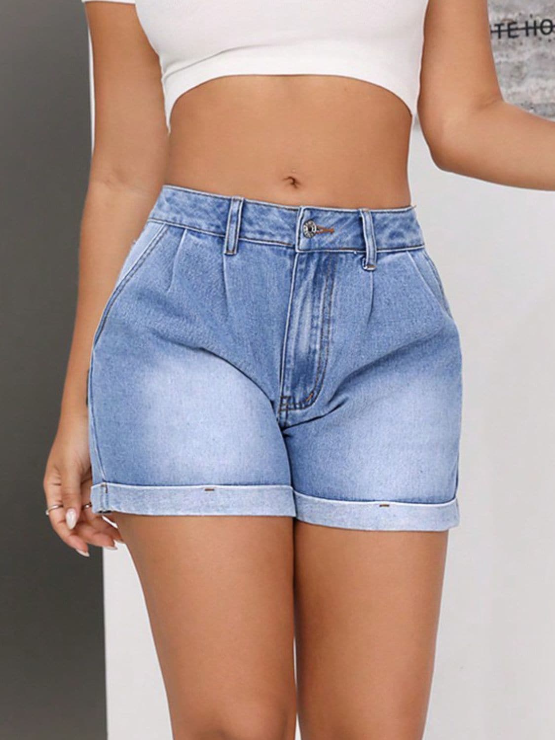 Rolled Hem Mid-Rise Waist Denim Shorts.