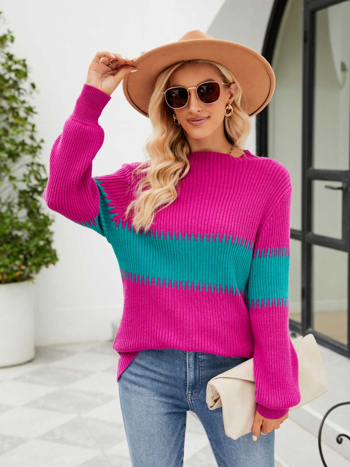 Contrast Round Neck Sweater.