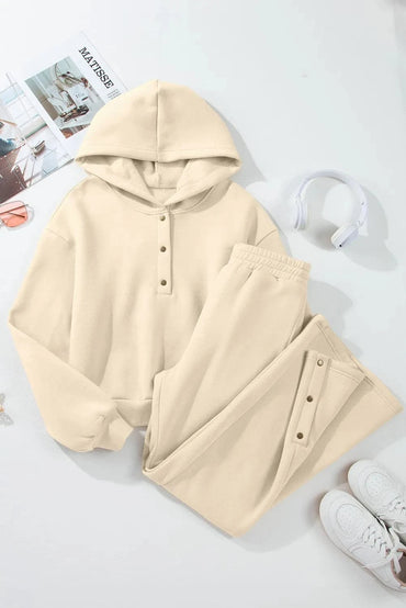 Cozy hooded activewear set for women