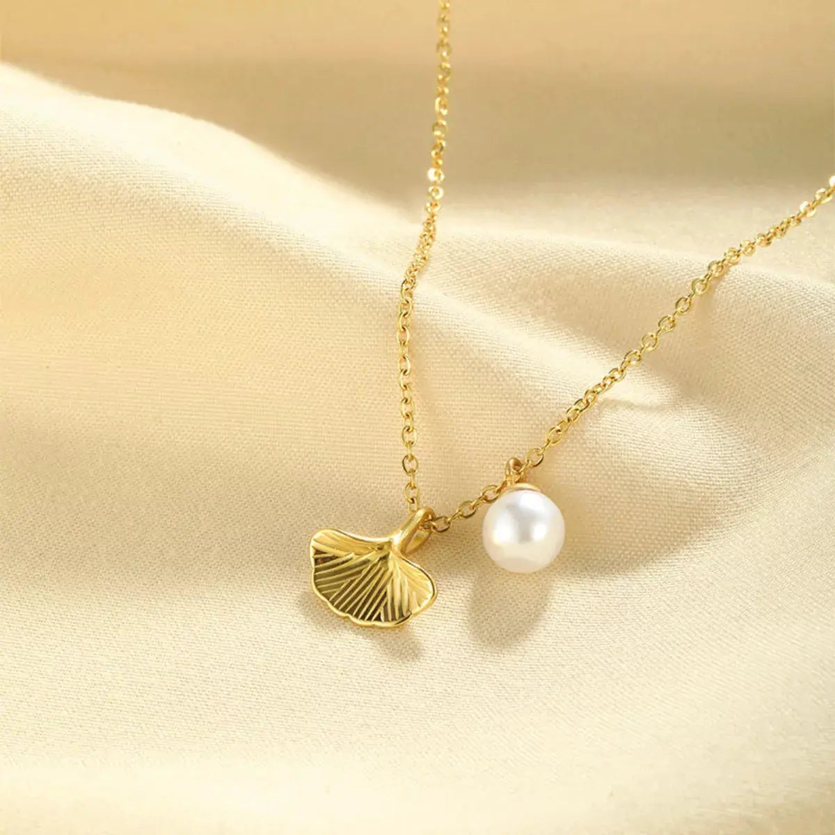 Pearl & Shell Pendant Necklace Simply Love