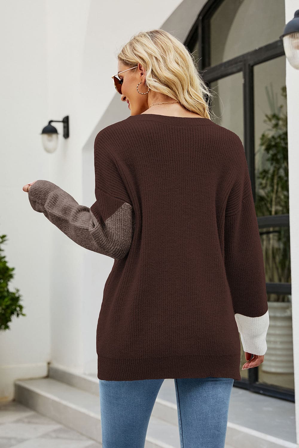 Color Block Round Neck Sweater.