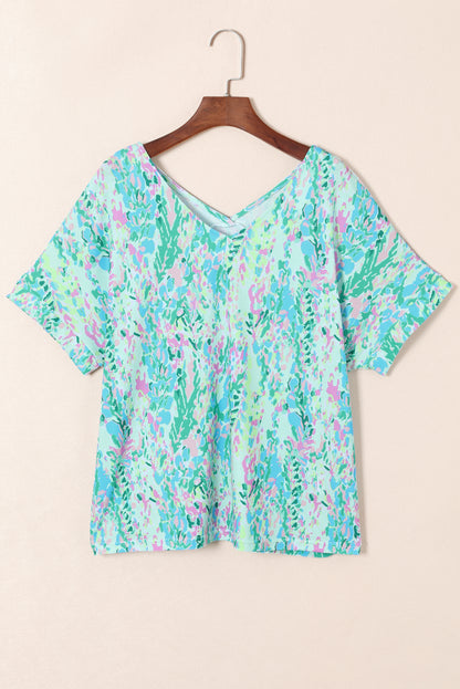 Chic green floral print tee for effortless style