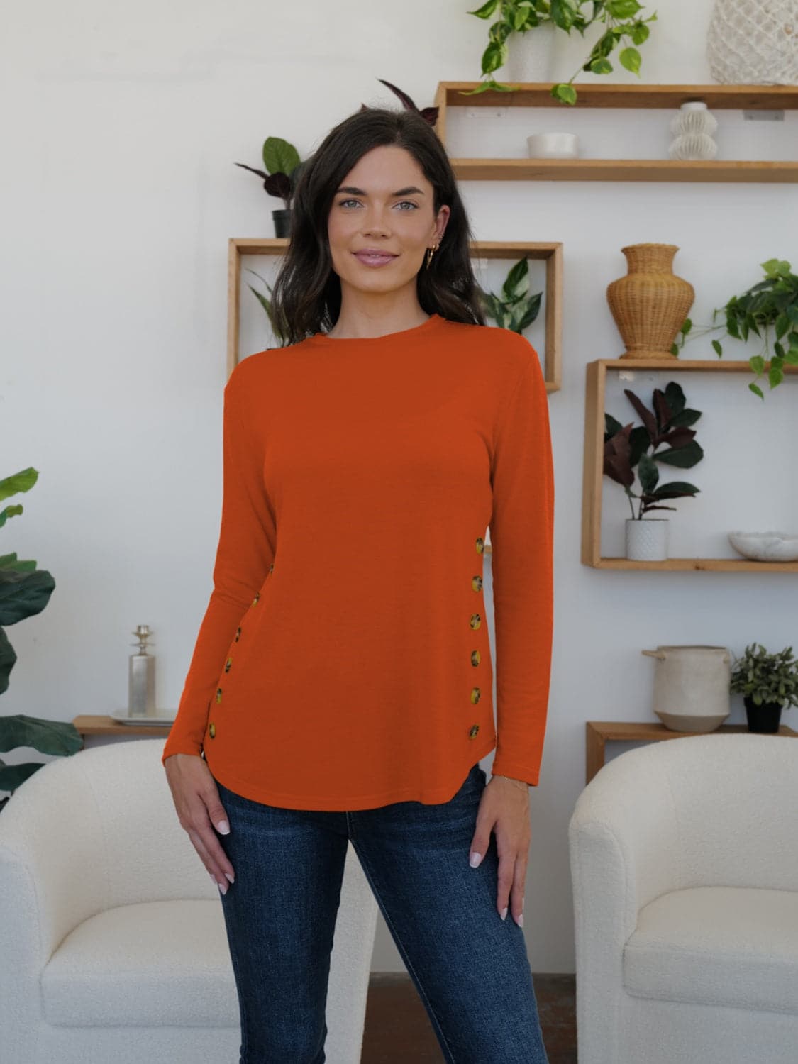 Elegant long sleeve tee with buttons