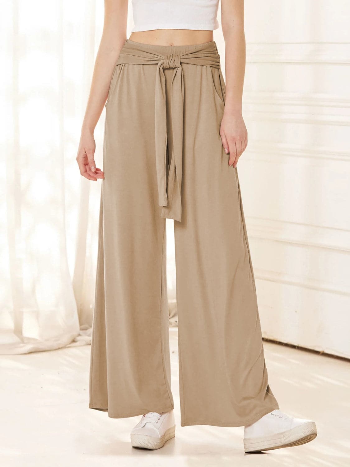 Chic tied wide-leg pants with convenient pockets