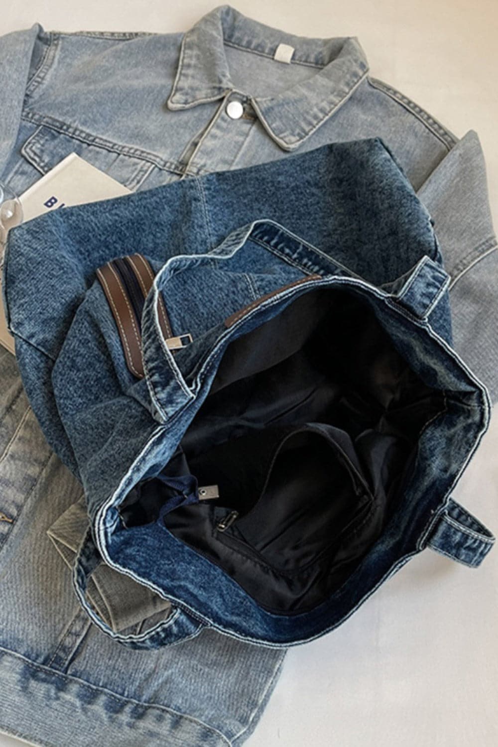 Chic medium denim tote bag