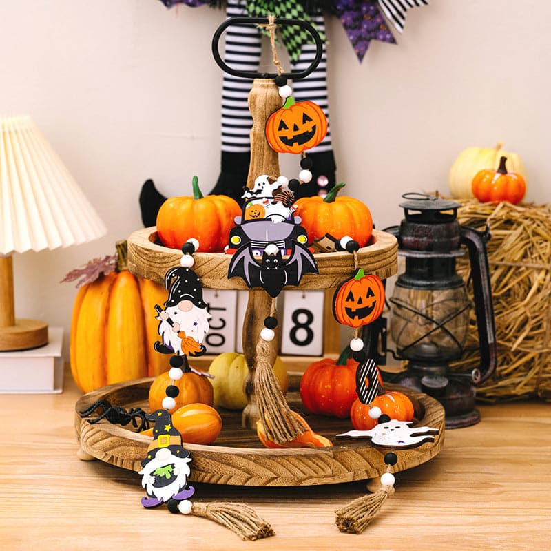 Charming wooden Halloween decor set