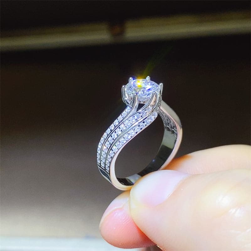 1 Carat Moissanite 925 Sterling Silver Ring.