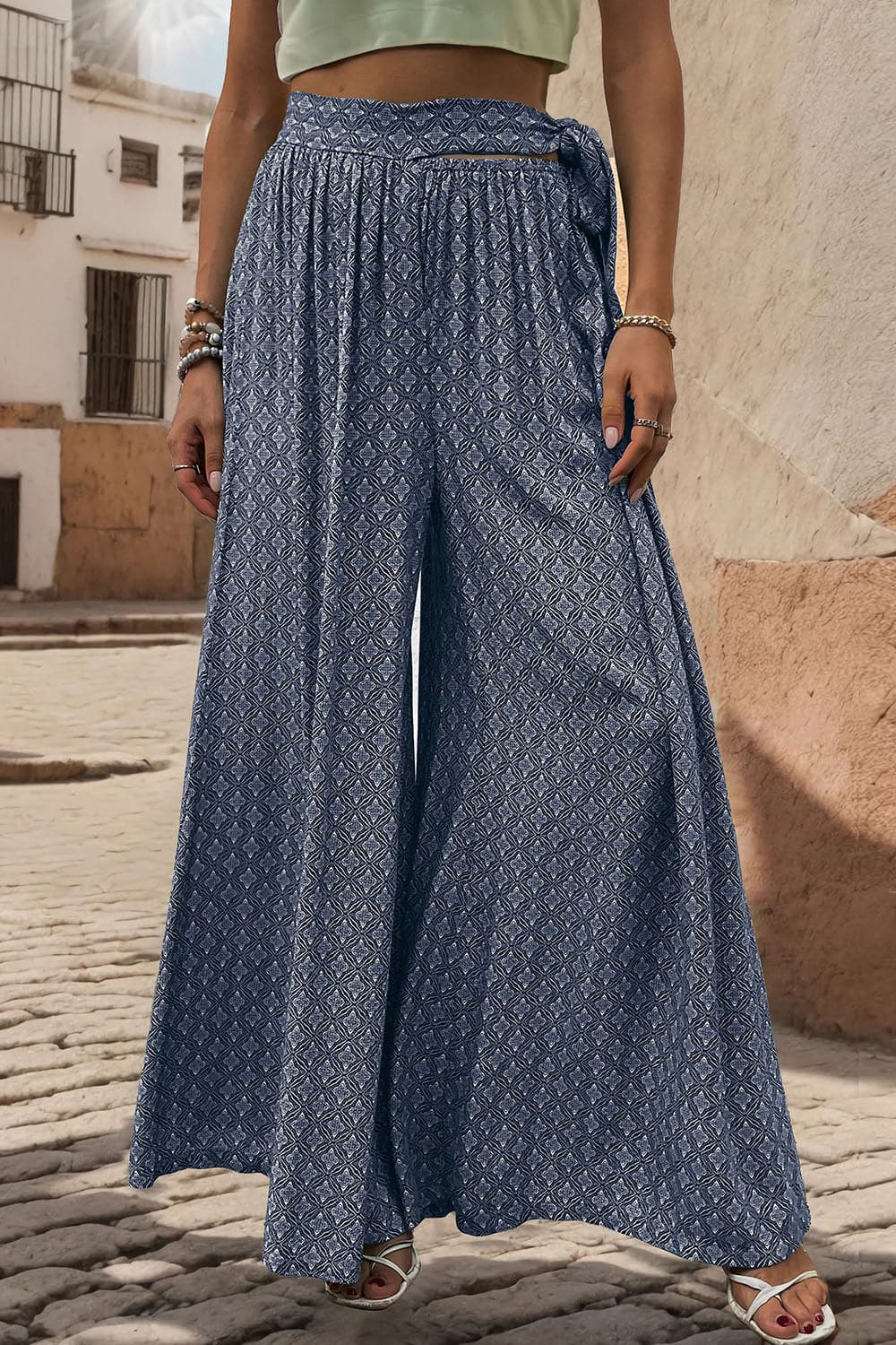 Printed Tied Wide Leg Pants.