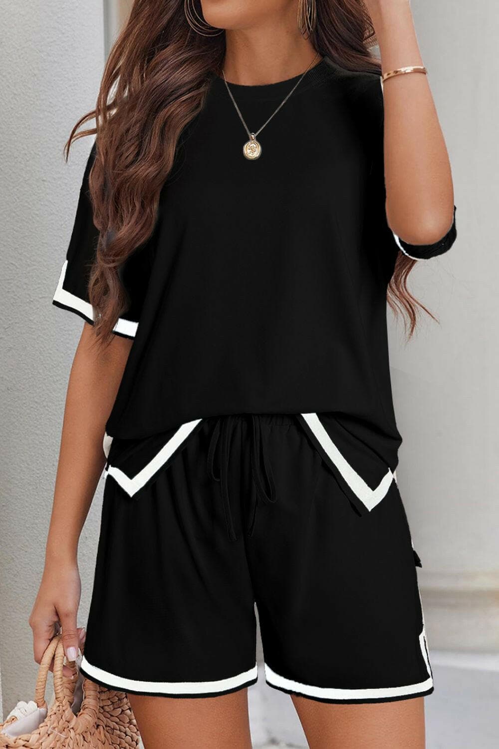 Contrast Trim Half Sleeve Top and Shorts Set.