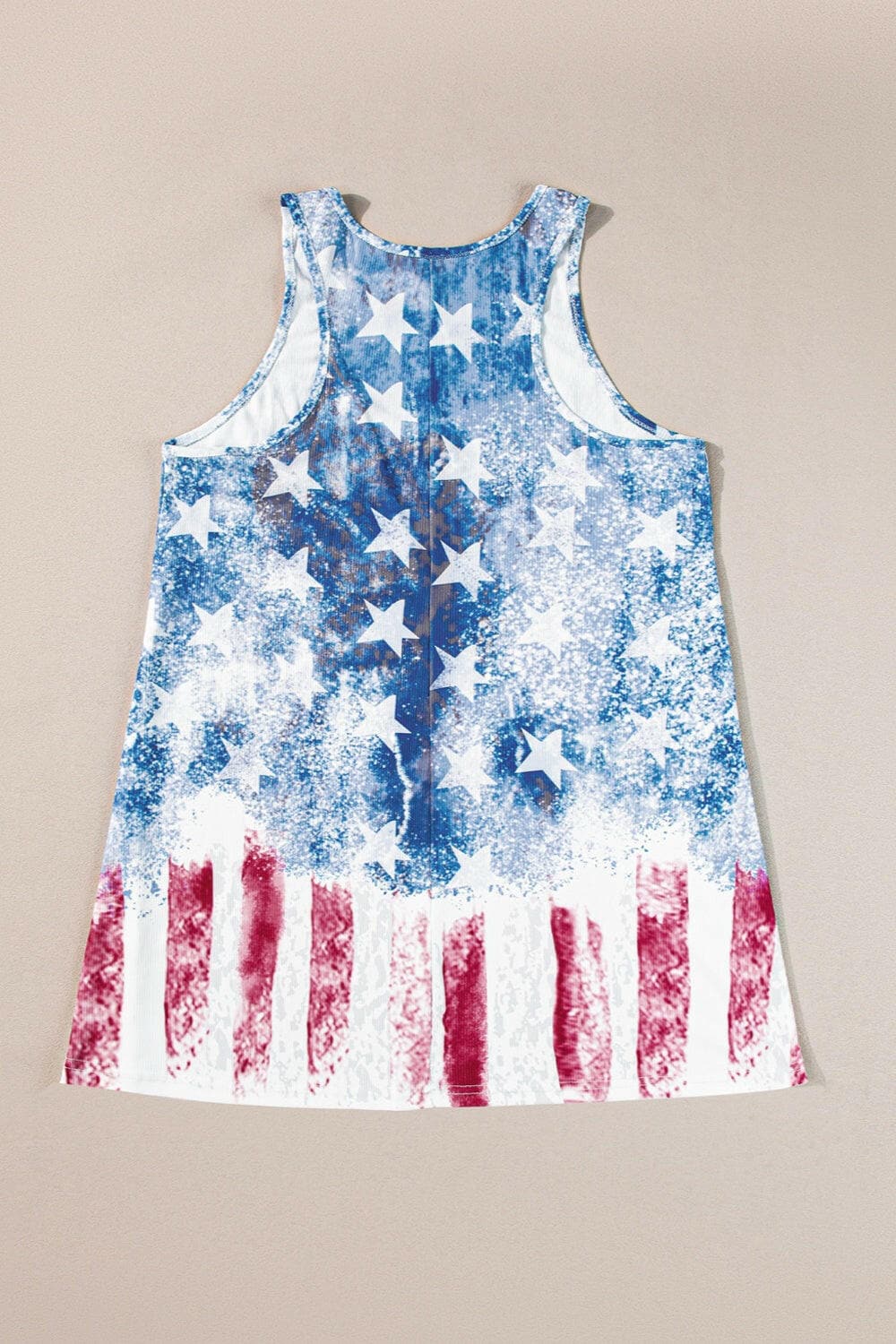 US Flag Scoop Neck TankUS Flag Scoop Neck Tank
 Get ready to show off your patriotic spirit with our US Flag Scoop Neck Tank! Perfect for any casual occasion, this tank top features a basiLove Salve Flag Scoop Neck Tankjust arrived