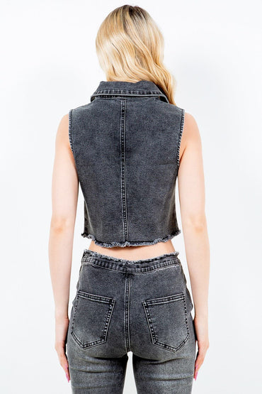 Trendy cropped denim vest with raw hem