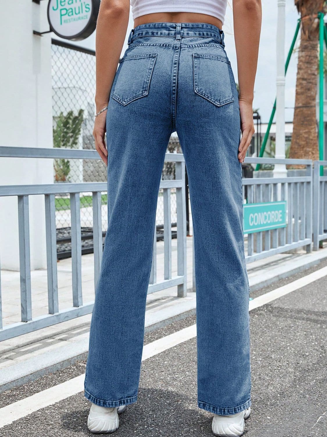 Slit High Waist Jeans with Pockets.