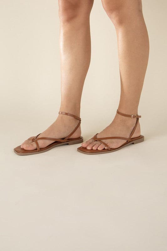 ELIO-1 Flat Sandals.