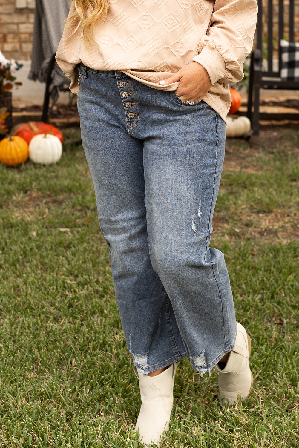 Chic medium grey plus size high waist ripped straight leg jeans with button fly