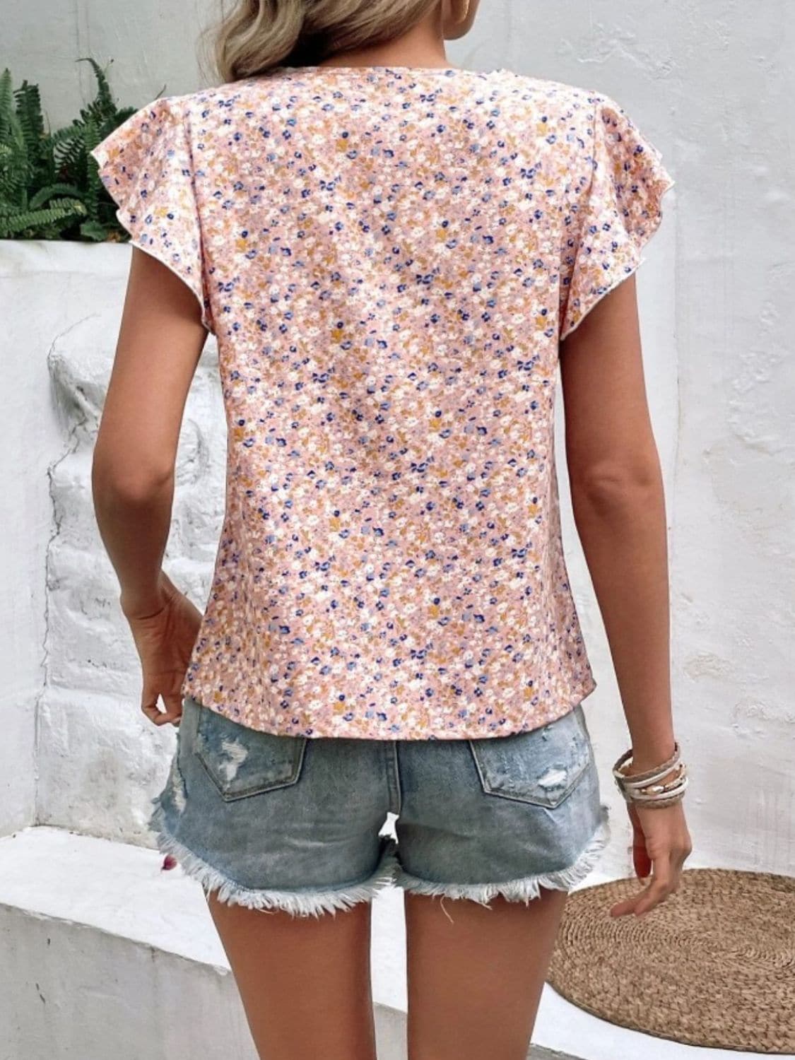 Ditsy Floral Round Neck Cap Sleeve Top.