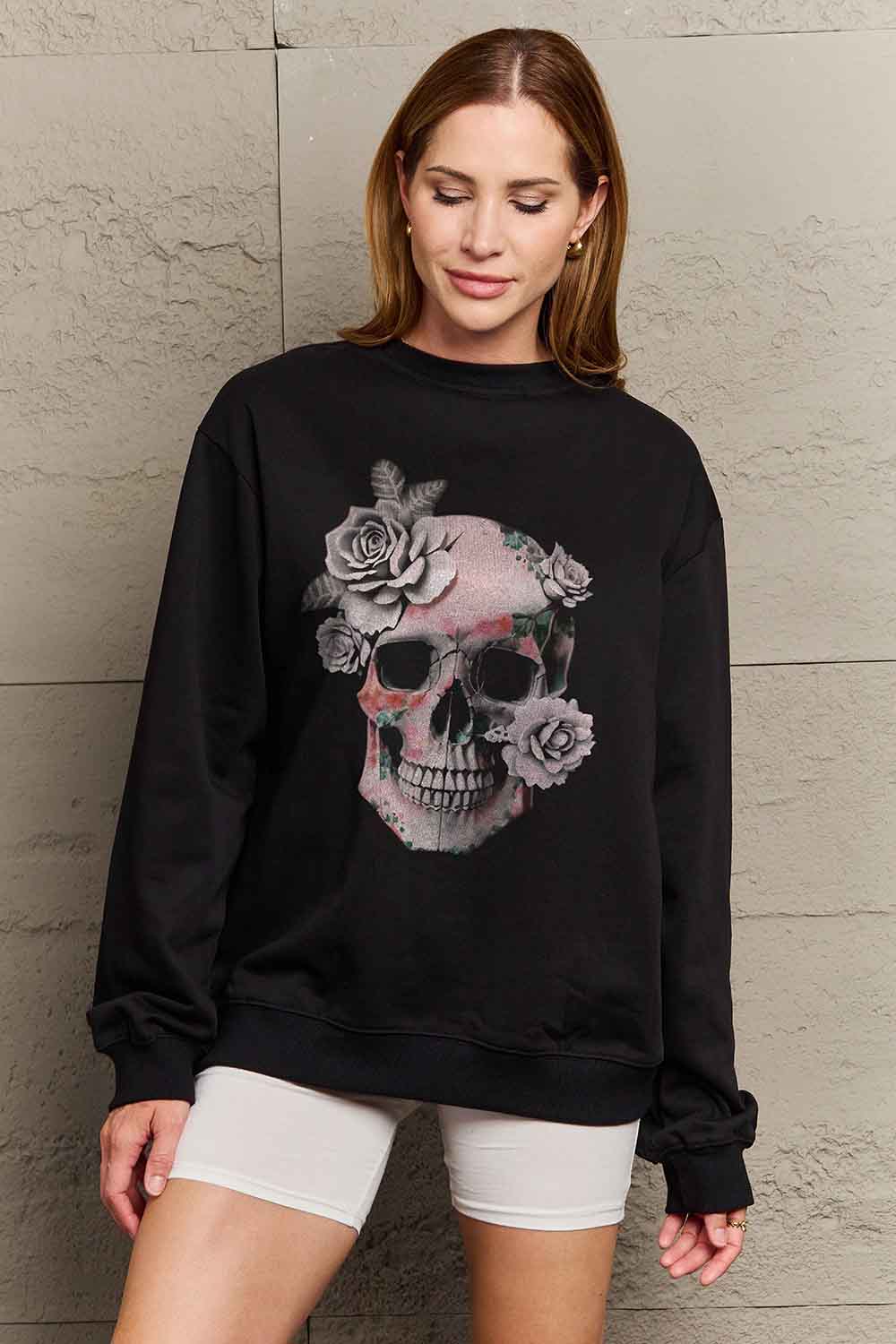 Skull graphic casual sweatshirt