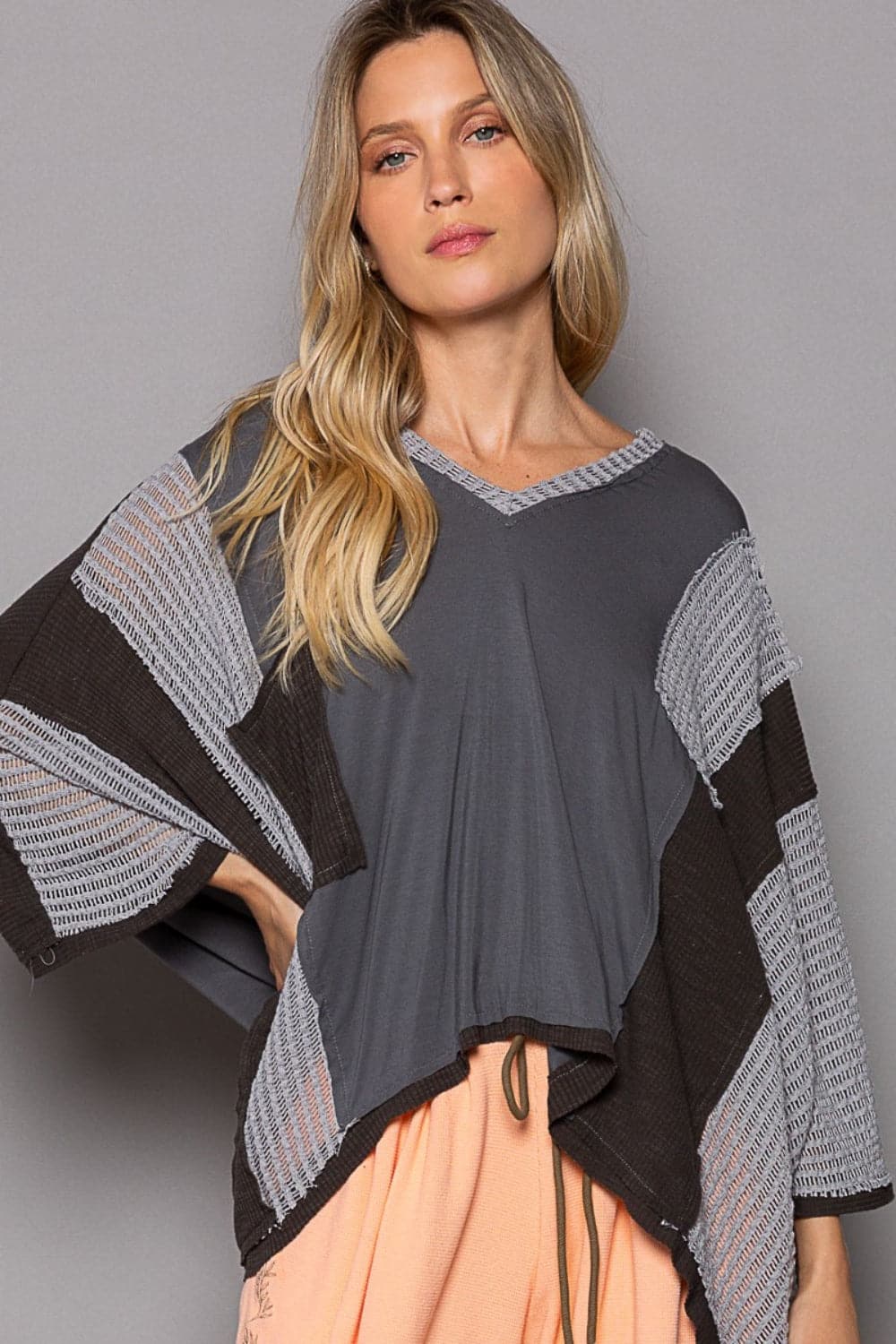 POL High-Low Contrast V-Neck Top.