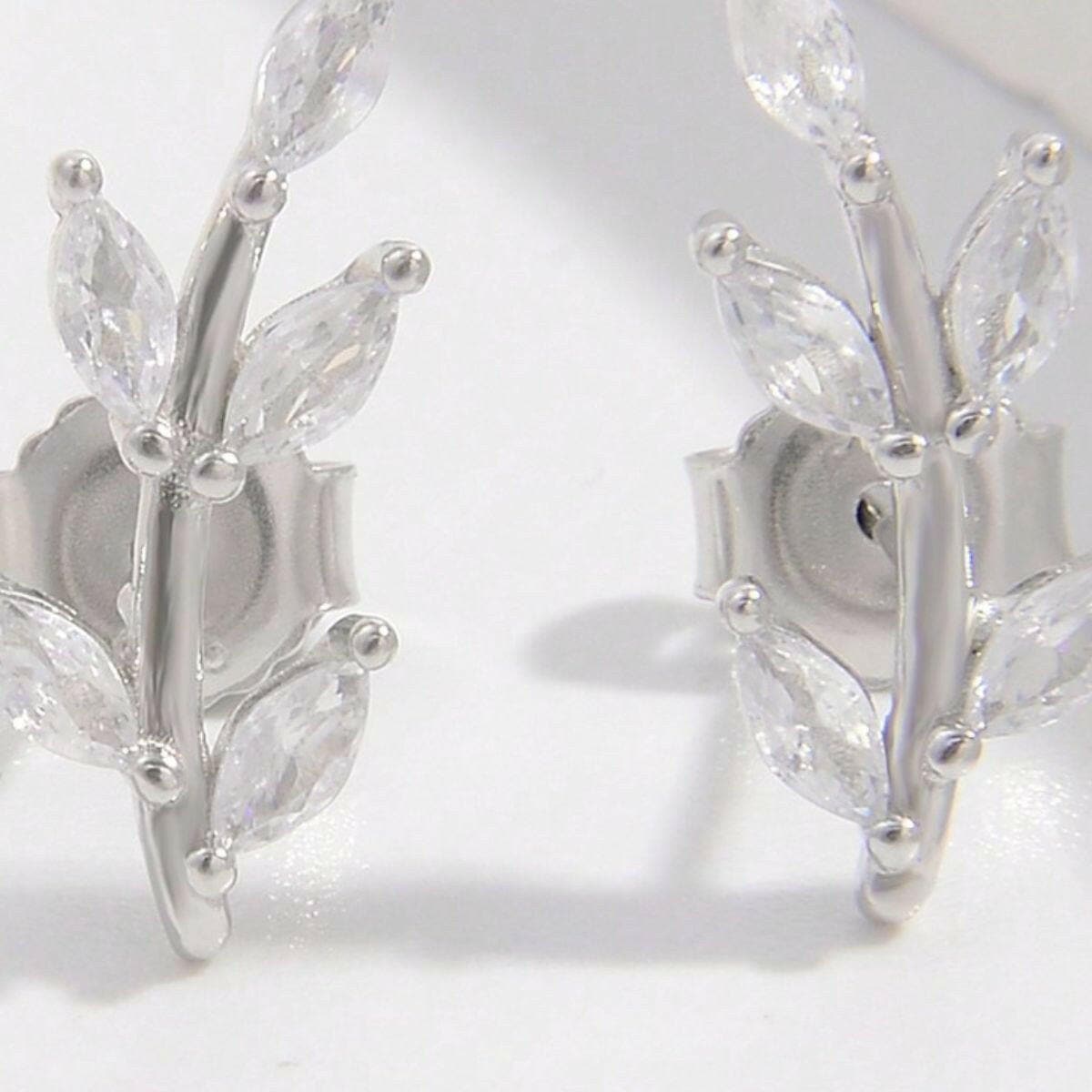 925 Sterling Silver Zircon Leaf Shape Earrings.