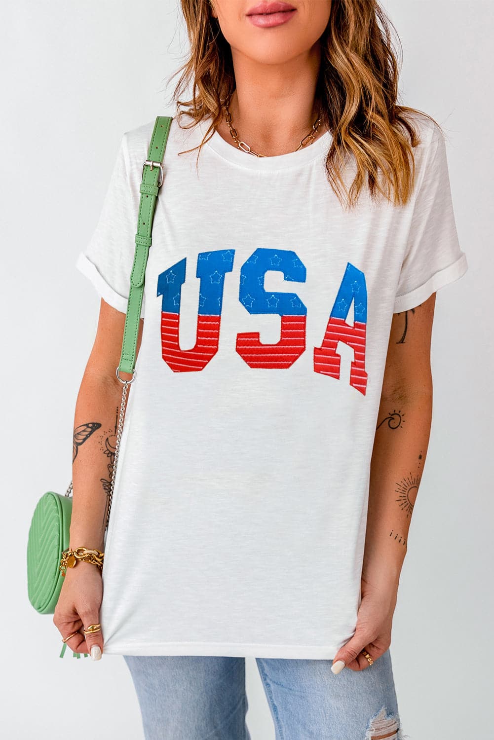 USA casual round neck t-shirt with bold USA print, perfect for versatile styling.