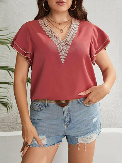 Plus Size Contrast V-Neck Layered Flutter Sleeve Blouse.