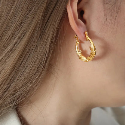 Lucky Charm Luxe Set – Gold Horseshoe Necklace & Earring Duo