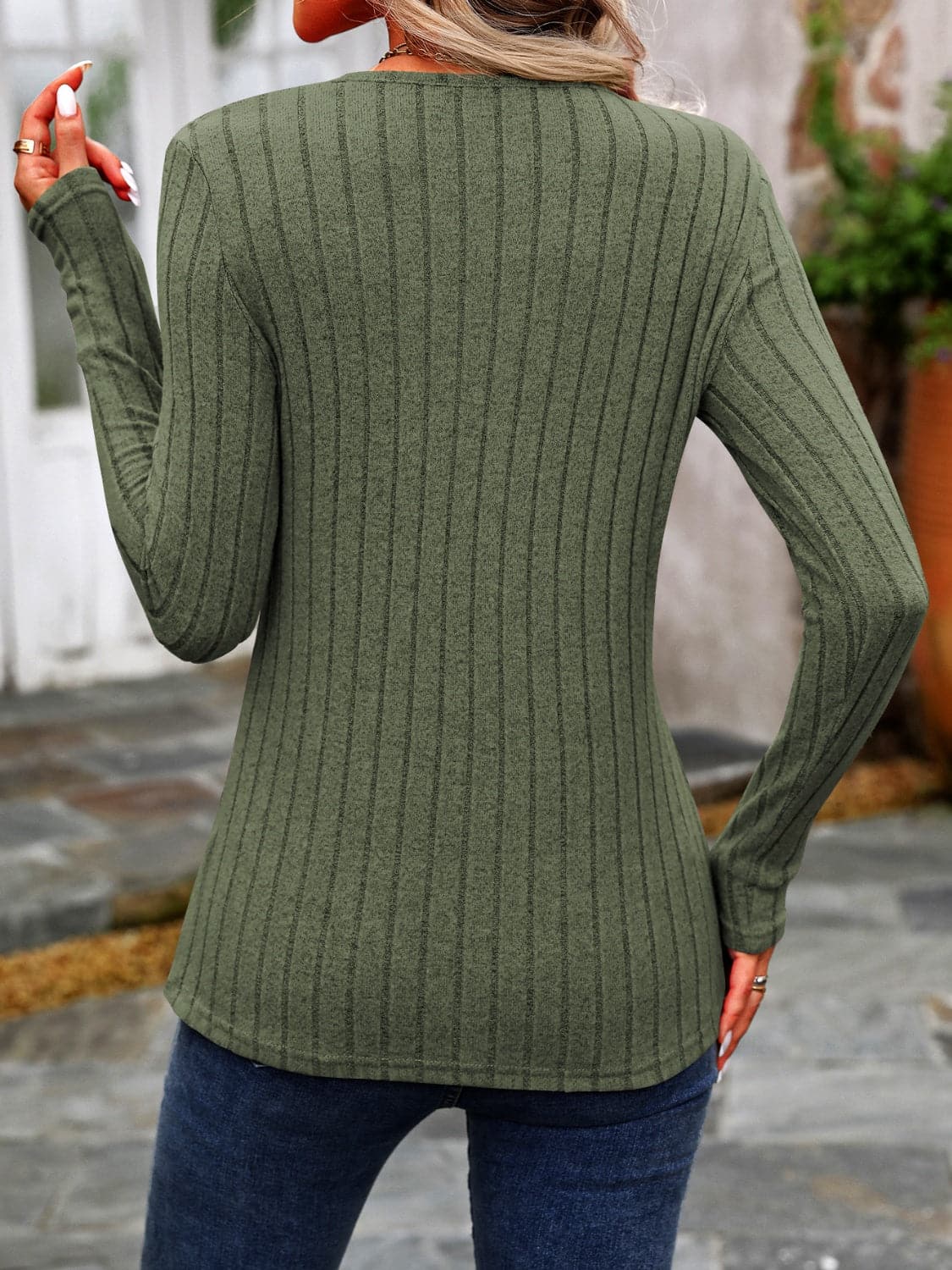 Elegant long sleeve tee with buttons