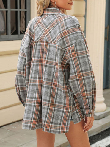 Plaid collared long sleeve shirt