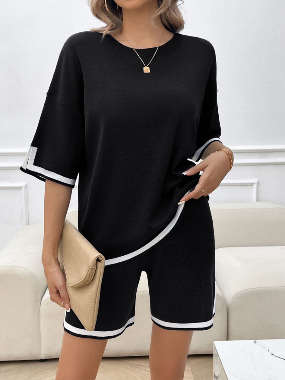 Contrast Trim Round Neck Top and Shorts Set.