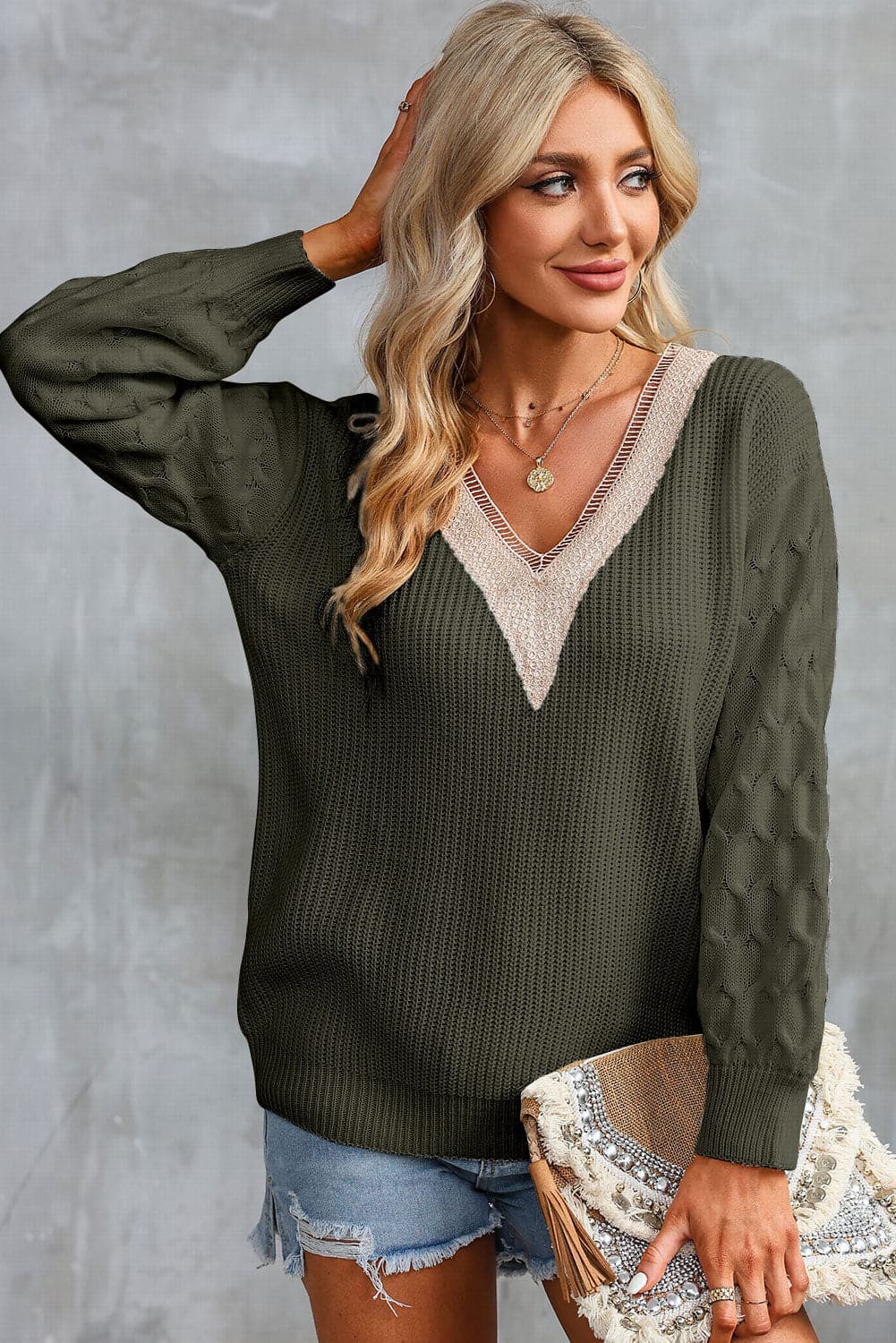 Contrast V-Neck Sweater.