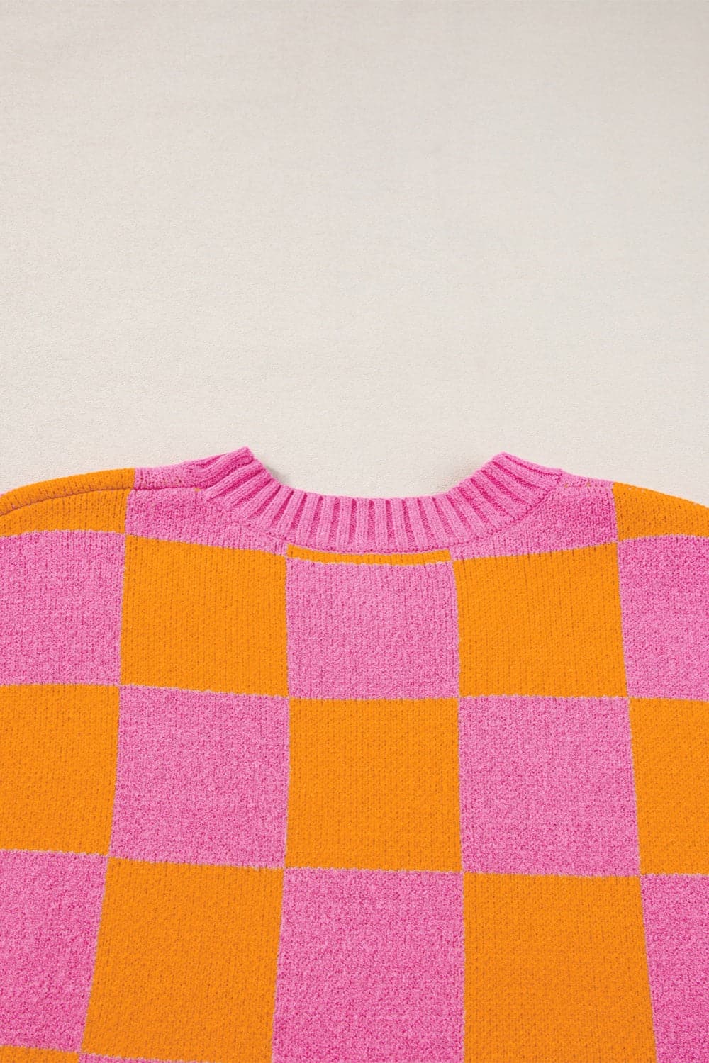 Checkered Round Neck Short Sleeve Sweater.