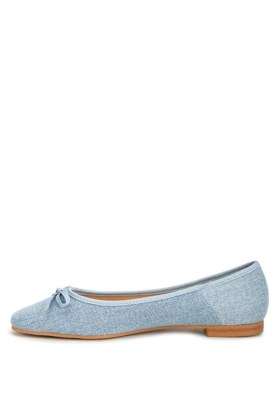 Charming denim ballerinas with bows