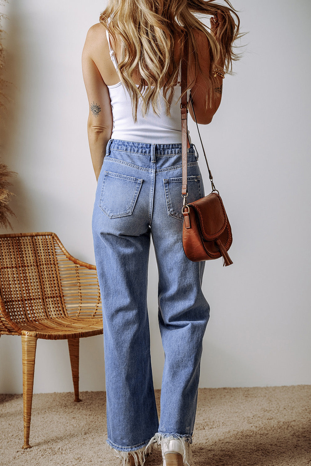 Chic Ashleigh blue high-waist straight leg jeans with raw hem detail