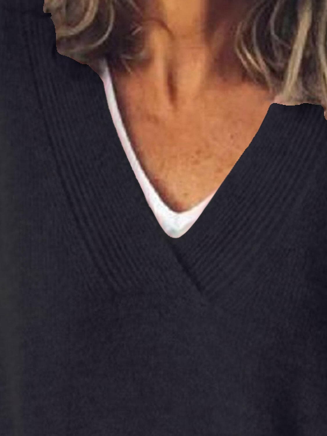 V-Neck Dropped Shoulder SweaterV-Neck Dropped Shoulder Sweater
 Upgrade your sweater collection with our V-Neck Dropped Shoulder Sweater, a perfect blend of style and comfort.
 Features:
 
 
BasicLove Salve -Neck Dropped Shoulder SweaterKnit Tops