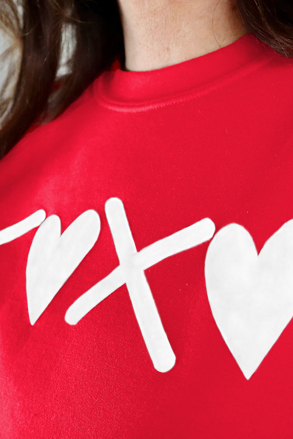 Chic red heart sweatshirt with XOXO print for Valentine's Day