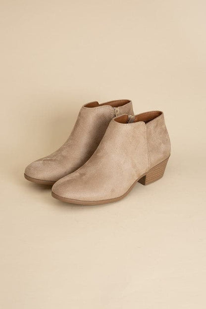 Mug Ankle Boots.