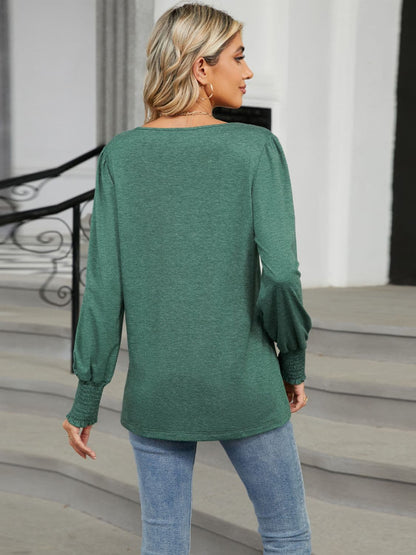 Chic V-neck lantern sleeve top